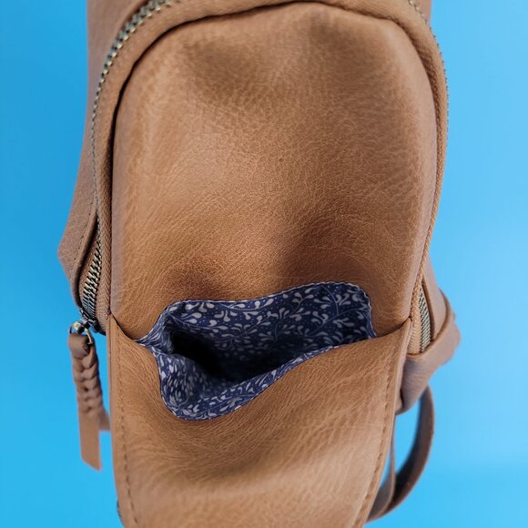 🧡 ANTİK KRAFT Vegan Leather Sling Backpack – Boho-Chic Mini Pack (Excellent) - Picture 10 of 15